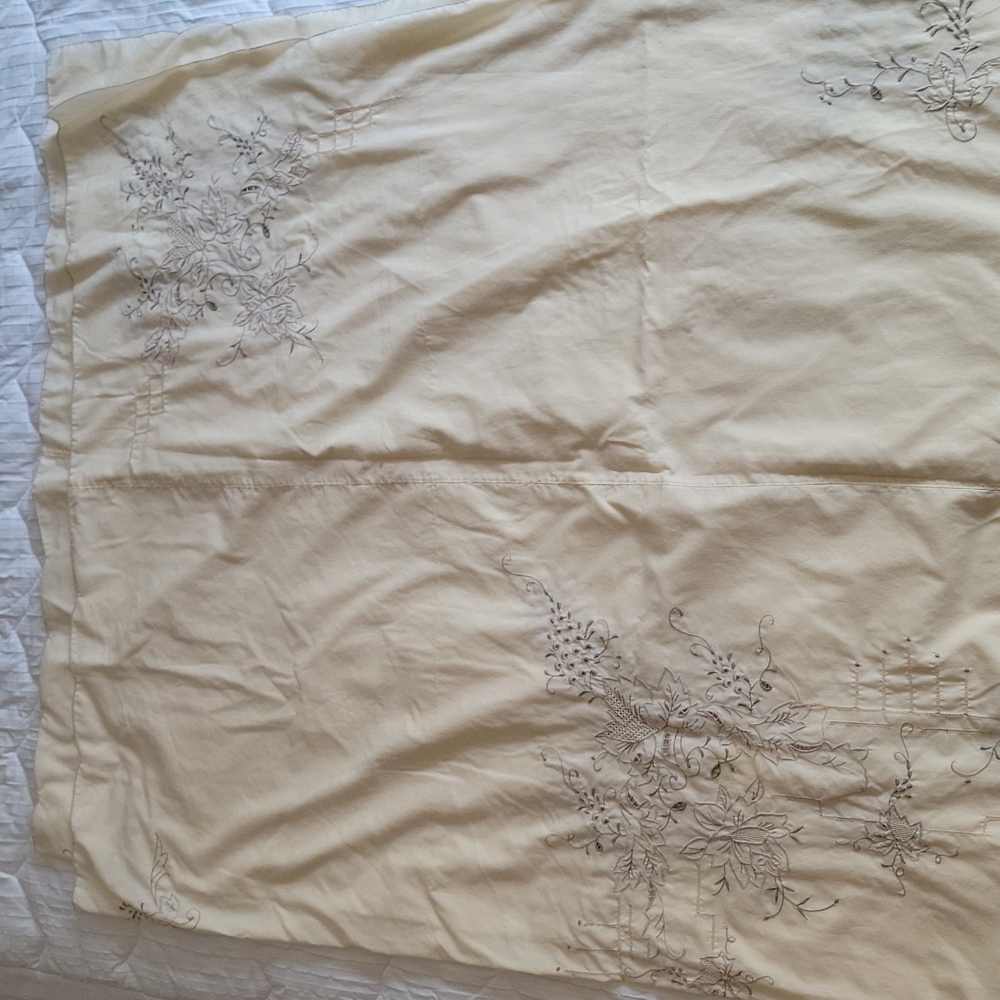 Handmade Embroidery Table cover